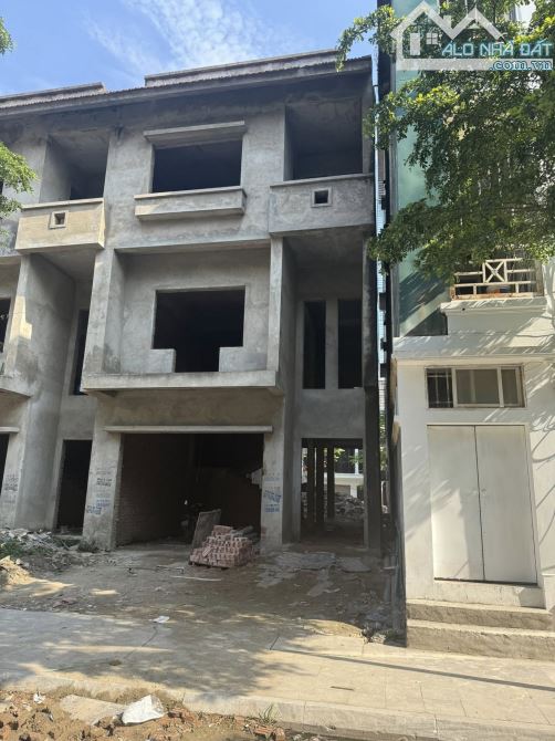 BIỆT THỰ LIỀN KỀ BẢO SƠN – VỊ TRÍ HOT – VỈA HÈ RỘNG – GIÁ ĐẦU TƯ - 131m - chỉ nhỉnh 24 tỷ - 1
