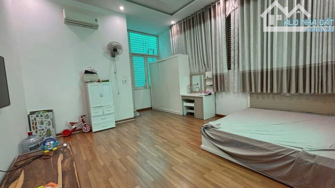 Nhà 3 TẦNG MẶT TIỀN Trần Hữu Trang (đường ngang Trần Nhật Duật)- Hàng hiếm - 1