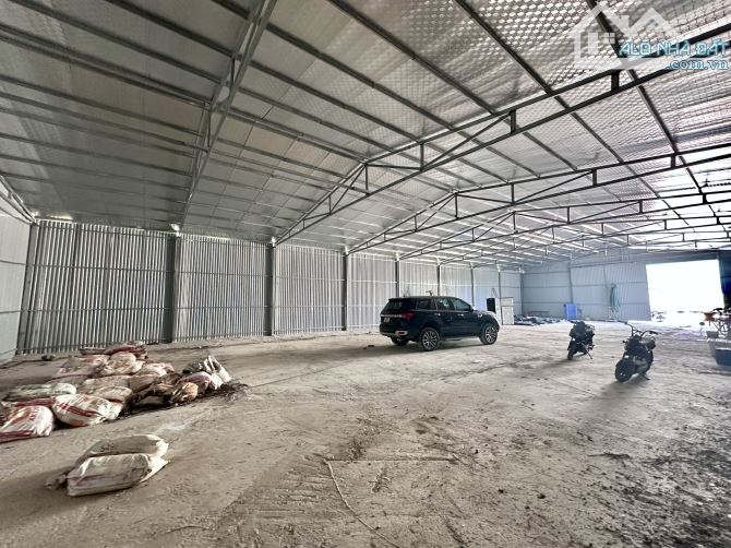 470m kho chứa hàng khu vực Nguyễn Xiển cho thuê, container ra vào, giá 105k/m - 1