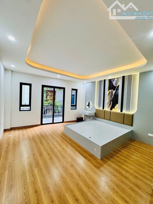 Bán nhà Trần Khát Chân 40m2, 6T thang máy, mt 4.5m mặt ngõ thông kinh doanh. Giá 13.2 tỷ