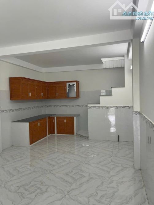 Nhà 1 Trệt Lửng Xây Riêng Lẻ - Sổ Hồng Riêng . Cách đường QL50 đúng 80m . DT 4 x 15m2 - 1