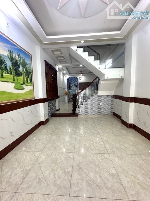 Nhà 4x17m 3 tầng hẻm 6m sát mặt tiền Nguyễn Ảnh Thủ, chỉ 5 tỷ 5 - 1