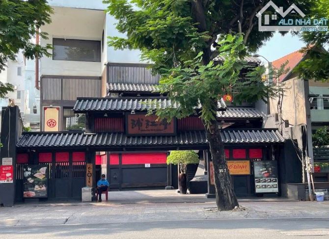 Bán nhà khuôn đất ngang lớn mặt tiền Trần Quốc Thảo, Q3 (14m x 40m) hầm 3 lầu. - 1