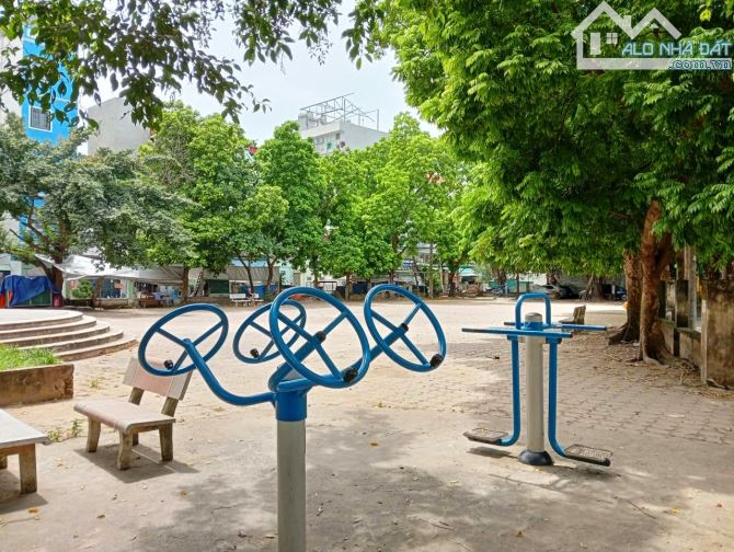 Hơn10 tỷ, 51m2 đất đẹp Phố Lụa, Mt4.2m - Ô tô - Lô áp góc - Sát công viên 2ha - Kinh doanh - 1