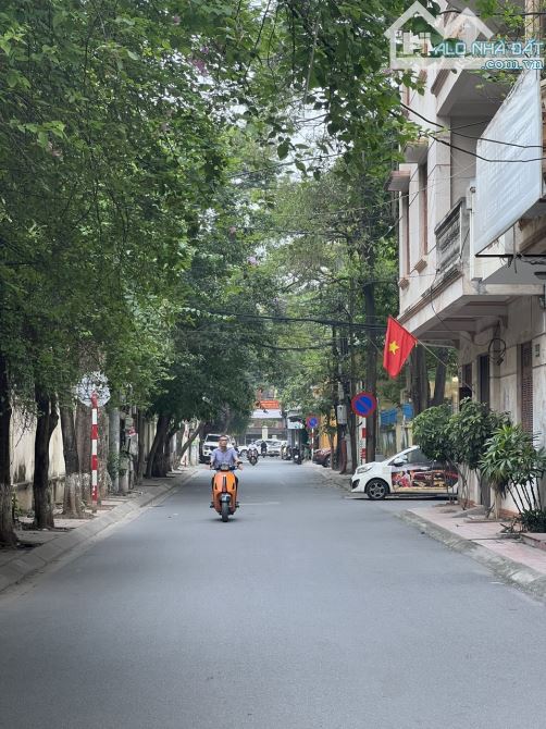 Hiếm Có! Nhà Phân Lô Ngõ 13 Khuất Duy Tiến – 2 Mặt Thoáng Vị Trí Đẹp Nhất Khu - 1