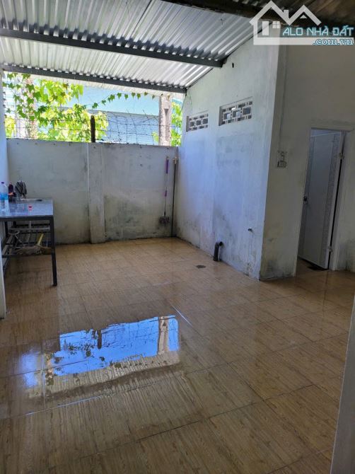 KHU THÁNH GIA _ ĐƯỜNG VIỆT BẮC. NHÀ CẤP 4 CHỦ CẦN BÁN 5TY9. CÁCH BIỂN 200M. - 1