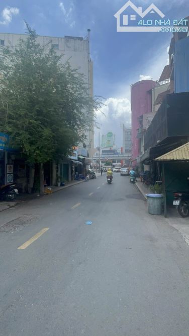 Bán nhà MT Bùi Thị Xuân ,p2 ,Tân Bình .DT:5x22m .CN 86m2 .2 tầng .Giá :11.5 tỷ - 1