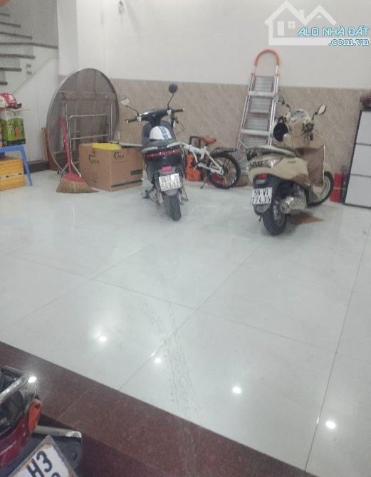 Bán Biệt Thự 4 tầng đường HÀ HUY GIÁP, phường THẠNH LỘC, Q12, dt 144m2(9x16).Hẻm 9m - 1