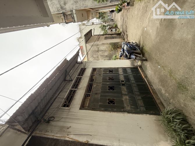 Nhà đất khu B đại học Mỏ- ô tô nhỏ qua nhà- sát ô tô tránh-vuông đét- 5,95 tỷ - 1