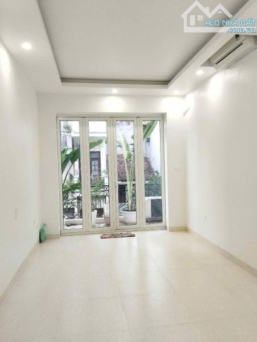 Nhà 4 tầng phố Nguyễn Trường Tộ quận Ba Đình Hà Nội kinh doanh văn phòng công ty lên Hoàn - 1