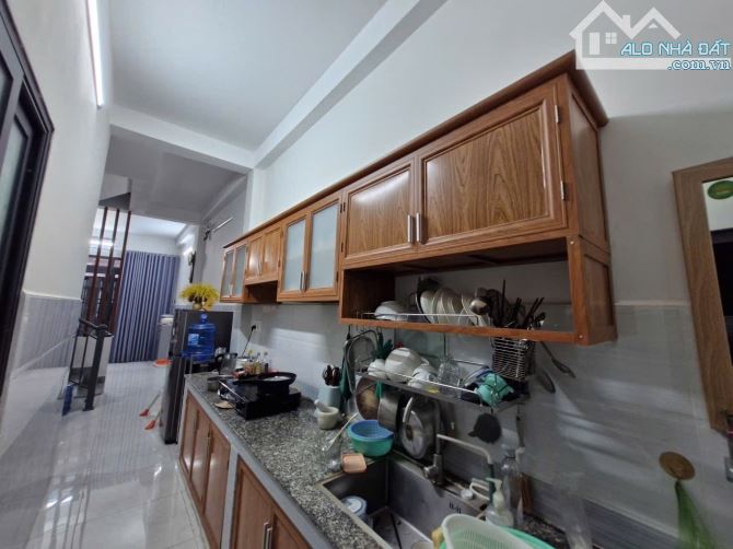 HÓT ! PHƯỚC LONG B - HẺM XE TẢI - NHÀ 2 TẦNG 60m2 -  CHỈ 5.x TỶ - 1
