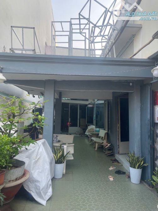 BÁN ĐẤT TẶNG NHÀ - XÂY DỰNG MỚI - NGANG 8M - ĐƯỜNG XE TẢI - ĐƯỜNG SỐ TÂN QUY - 1