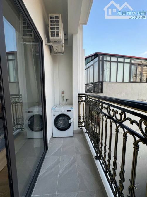BÁN TÒA PARTMENT PHỐ TRÍCH SÀI, LÔ GÓC, DÒNG TIỀN KHỦNG, DT 100M2 x 9TẦNG* GIÁ 41 TỶ - 17