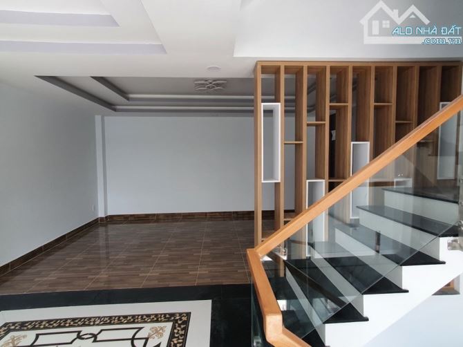 🏡 BÁN NHÀ 4 TẦNG ĐƯỜNG XE TẢI 8m – 60,4m² (5,5m x 11m) VÕ VĂN HÁT, GẦN ĐH TÀI CHÍNH - 2