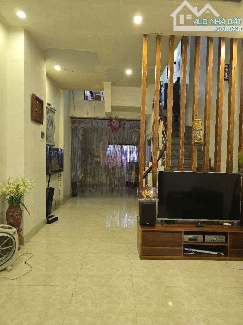 NGỌC THUỴ- LONG BIÊN NHÀ PHÂN LÔ- Ô TÔ ĐỖ CỔNG-2 MẶT THOÁNG TRƯỚC SAU-SỔ VUÔNG ĐẸP - 2