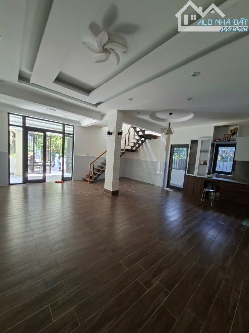 Nhà 2 tầng 200m2 kiệt ô tô Kim Long gần cầu Nguyễn Hoàng - 2