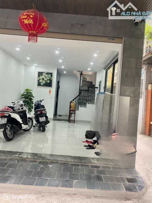 Khu vip Nguyễn Sơn, lô góc cực đẹp thang máy 6 tầng,full nội thất,oto vào nhà.Giá 12.5 tỷ - 2