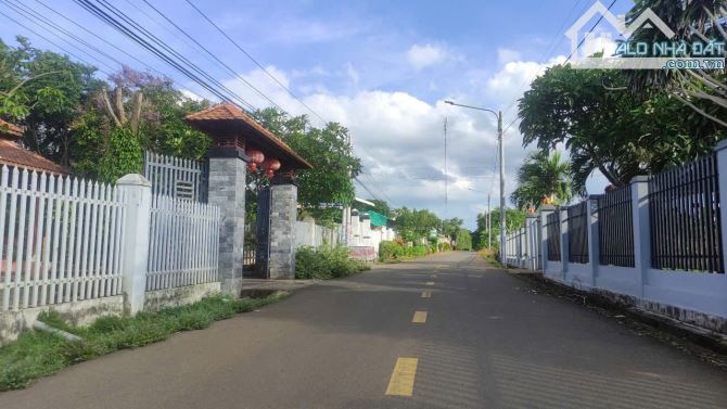 🍀 BÁN ĐẤT NGAY TRUNG TÂM Xã ĐẤT ĐỎ -Thành Phố Hồ Chí Minh -Gần Công Viên Võ Thị Sáu - 2