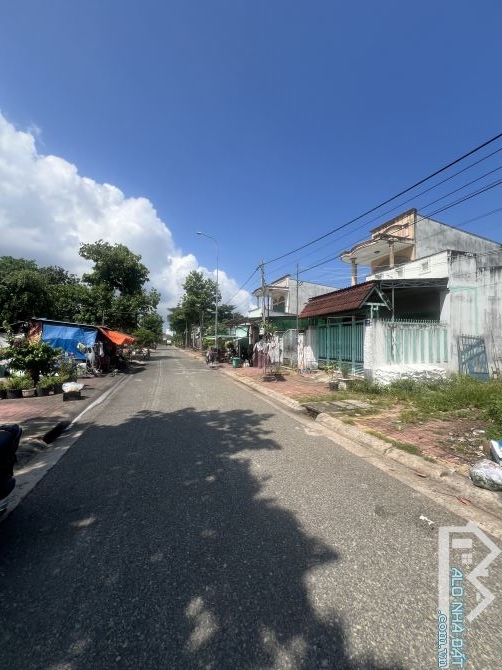 Bán lô đất mặt đường nhựa vỉa hè trung tâm thị trấn Long điền - 2