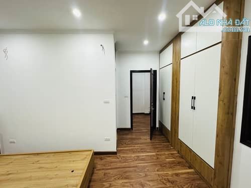 Mặt phố Văn Chương, Ô tô tránh, Kinh doanh đỉnh, 34m2, MT7, 5 tầng, Chỉ 14,x tỷ - 2