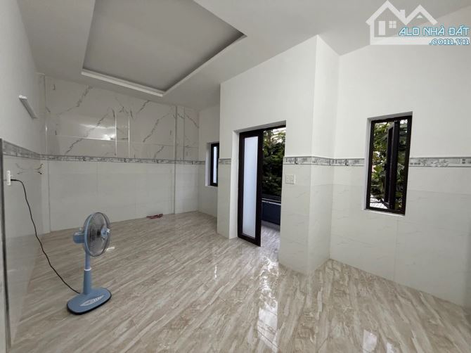 NHÀ 2 TẦNG ĐẸP MTKD TRỤC THÔNG BIỂN - DT 60M2 - NGANG 6M - NHỈNH 7 TỶ - 2