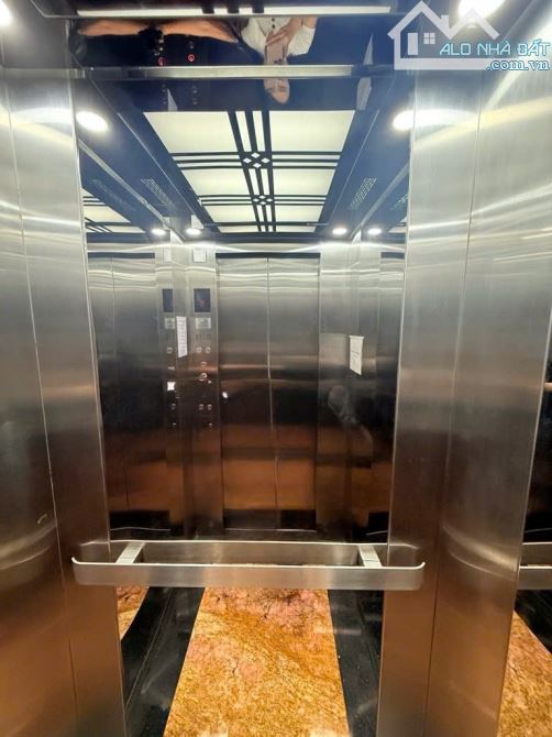 Bán CHDV CAO CẤP (6 x 15) - 16phòng có THANG MÁY, hẻm OTO, thu nhập 960tr/năm, chỉ 16.4tỷ - 2