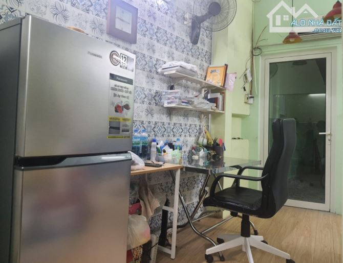 CẦN TIỀN BÁN GẤP NHÀ HẺM XE TẢI 42m2 TRẦN KẾ XƯƠNG - 2