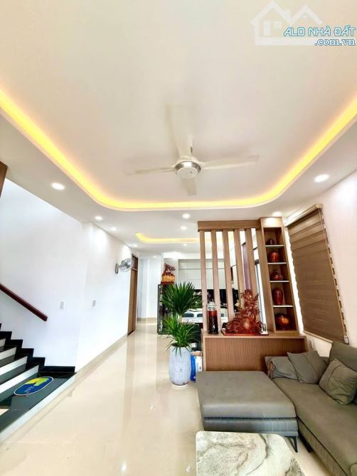 Nhà Siêu Đẹp 2 Mặt Tiền Ywang (11.3x16.5m) View Đồng Lúa Siêu Đẹp ! Nhà 2Tầng Kiên Cố - 2