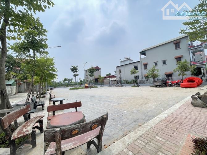 ĐẤT NỞ HẬU OTO VÀO- LIỀN KỀ DỰ ÁN LIÊN HỢP THỂ THAO LỚN NHẤT VIỆT NAM- 20M RA TRỤC CHÍNH - 2