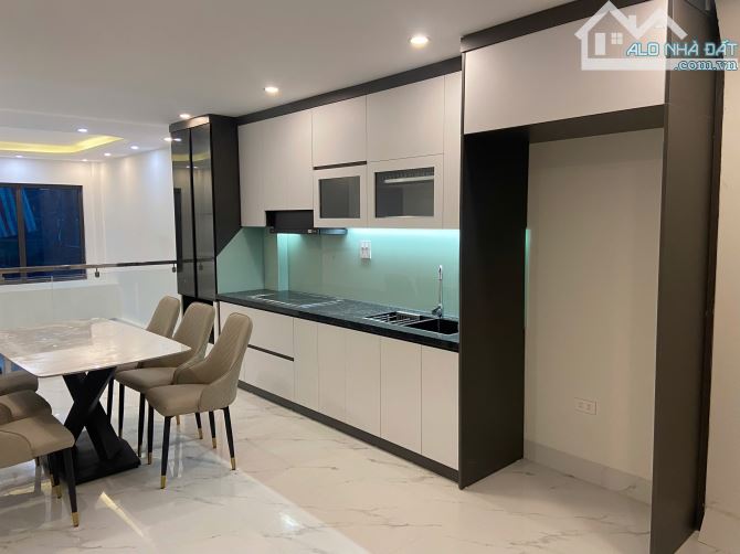 TRUNG TÂM PHÚC LỢI - NHÀ 5 TẦNG MỚI KÍNH KOONG - 46M2 - THANG MÁY - Ô TÔ ĐỖ CỔNG - 2