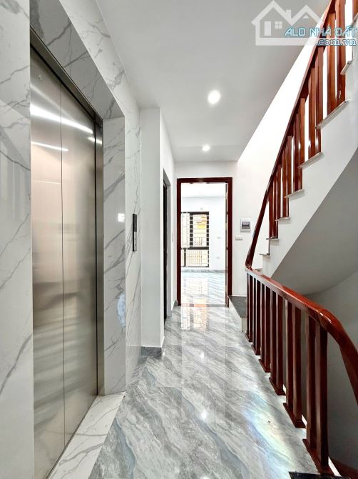 Chỉ nhình 8 tỷ có nhà đẹp 45m2, 2 thoáng, thang máy xịn, oto đỗ cửa, full nội thất đẹp - 2