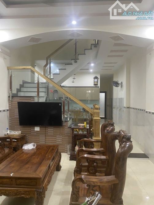 NHÀ 2 TẦNG 9X20 NGAY TRỊNH THỊ MIẾNG ĐƯỜNG THÔNG XE TẢI GIÁP RANH QUẬN 12 - 2