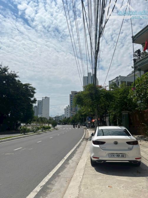 Mặt tiền Phạm Văn Đồng view biển Nha Trang - đối diện chợ Đêm quy hoạch - 2