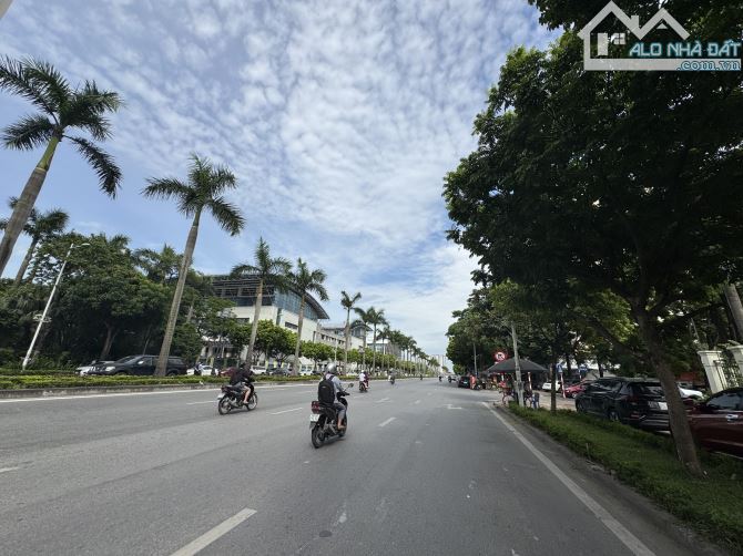 OTO ĐỖ CỔNG - NỞ HẬU - NHÀ ĐẸP THOÁNG - FULL NỘI THẤT - NHIỀU PHÒNG - Ở HOẶC LÀM CHDV ĐỀU - 2
