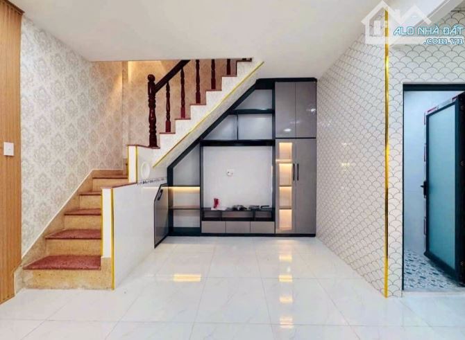 BÁN NHÀ GÒ VẤP 30M2 VUÔNG A4 – 2 TẦNG MỚI – HẺM BA GÁC - NGAY CHỢ GÒ VẤP – CHỈ 3 TỶ 45 - 2