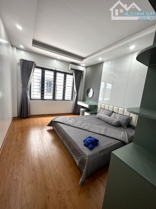 Nhà đẹp - Lô góc - Mới tinh - Ngõ Nông Rộng Thoáng - ô tô con lùi tận cửa nhà tại Vĩnh Hưn - 2