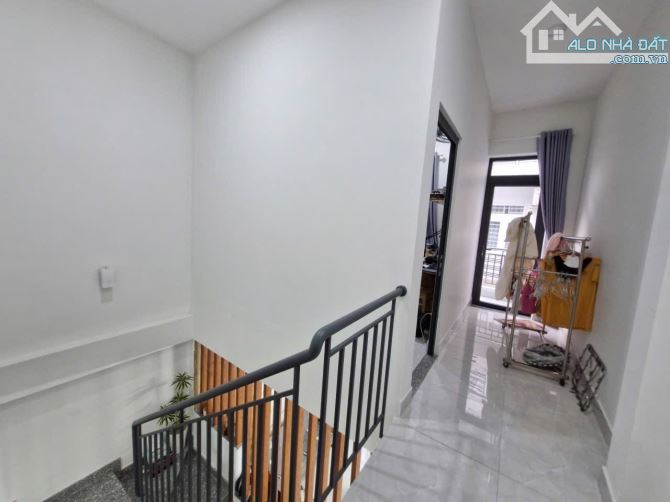 HÓT ! PHƯỚC LONG B - HẺM XE TẢI - NHÀ 2 TẦNG 60m2 -  CHỈ 5.x TỶ - 2