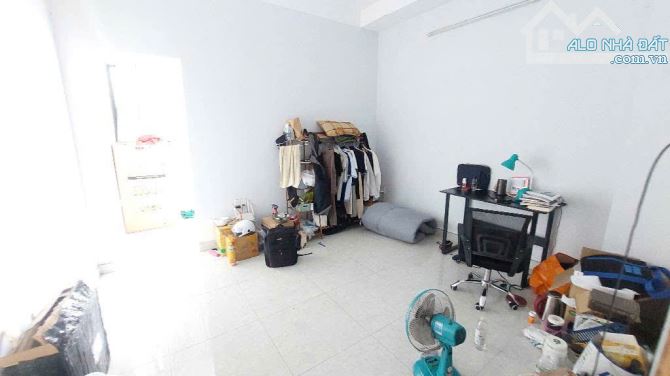 Bán Gấp Nhà Hẻm Xe Tải Dương Bá Trạc - 70m², 3 Tầng - Chỉ : 18 tỷ Thương Lượng - 2