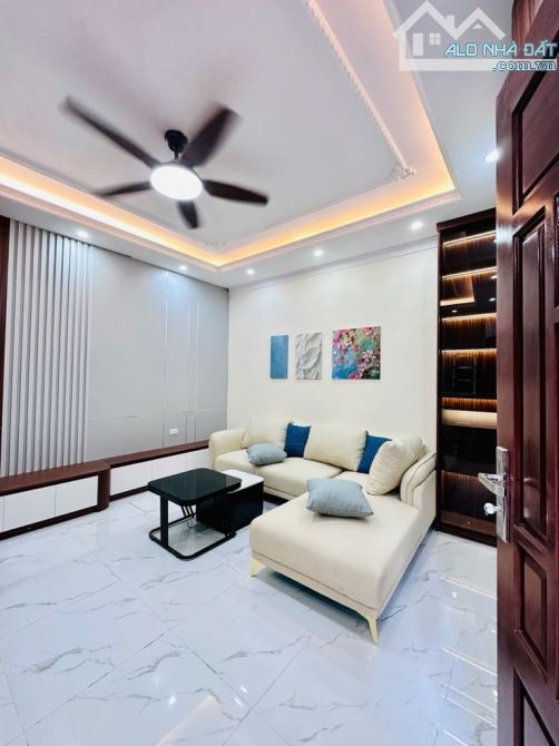 7,85 TỶ, NHÀ BỒ ĐỀ 40M2, 06 PHÒNG NGỦ, CÁCH NGÕ Ô TÔ THÔNG 15M - 2