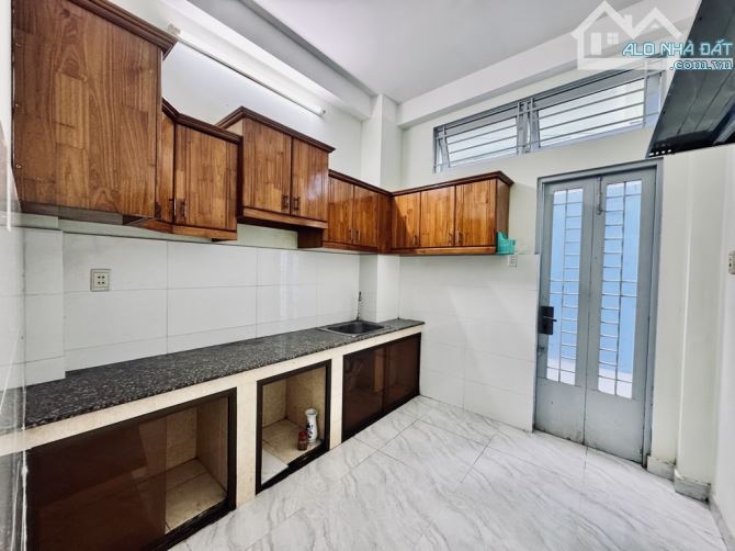 Bán nhà sát hẻm xe tải gần MT Lê Văn Sỹ, Nguyễn Trọng Tuyển - 35m2 x 3 tầng - nhỉnh 5 tỷ - 2