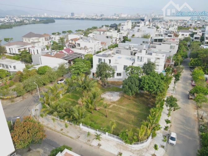 BÁN VILLA LÔ GÓC 3 MẶT TIỀN ĐƯỜNG KHUÊ KỸ - NAM VIỆT Á. - 24