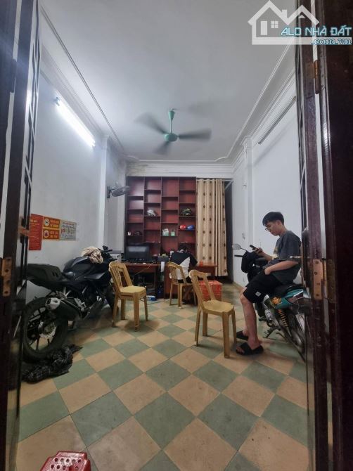 BÁN NHÀ KHU PHÂN LÔ ĐẦM TRẤU QUẬN HAI BÀ TRƯNG - DT 42M CHÀO GIÁ 15.9 TỶ . SDCC - 3