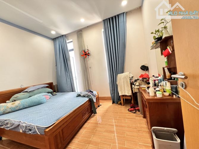 SIÊU PHẨM CĂN GÓC KHÔNG LỘ GIỚI - 3 TẦNG, NHÀ ĐẸP LINH XUÂN, THỦ ĐỨC, CHỈ 5.3 TỶ. - 3