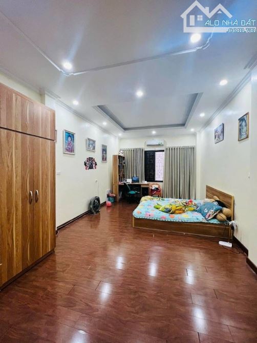 GẦN PHỐ - NHÀ ĐẸP - NGÕ NÔNG - THôNG - DÂN XÂY- FULL CÔNG NĂNG- VỊ TRÍ ĐẸP - 3