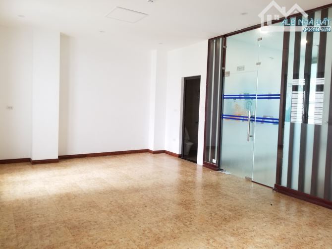 CHO THUÊ VĂN PHÒNG TẠI TRƯƠNG CÔNG GIAI 25M2 - 50M2 GIÁ CHỈ TỪ 4,5TR - 8TR / THÁNG - 3