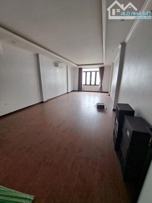 Cho thuê nhà mặt ngõ 3 phố Phạm Tuấn Tài, Diện tích 65m2 x 7 tầng thông sàn có Thang máy - 3
