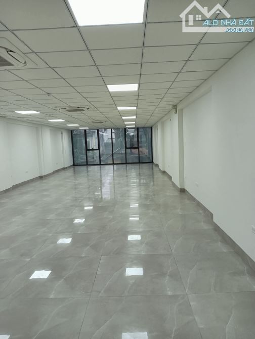Cần bán gấp Tòa VP Mặt Phố Triệu Việt Vương dt: 150m2 x 9 Tầng Mt:6.5m Giá chào bán 190 Tỷ - 3