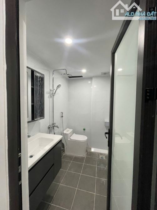 2.5 tỷ ngay TT Chúc Sơn, nhà 33m2, 4 tầng, ngay QL6 mở rộng, ô tô đỗ cạnh nhà - 3