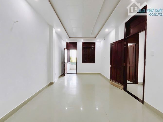 30tr/m2 nhà 4pn,hẻm xe hơi,view sông.chủ cần bán gấp để giá tốt,đang vay bank 5ty - 3