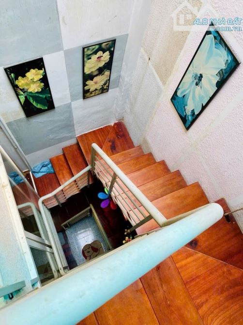 Bán nhà 3 tầng, Lê Văn Lương, Quận 7. 60m2 hoàn công. Chỉ 3.xx tỷ - 3